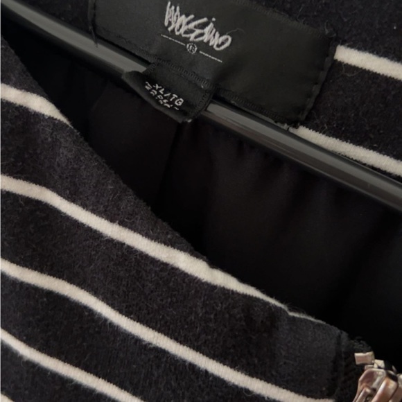 Blazer - Picture 2 of 3